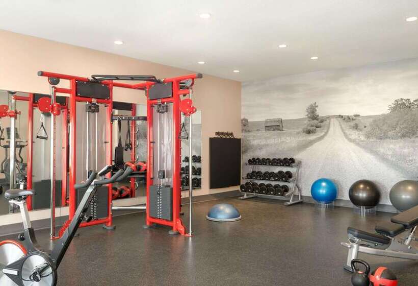 هتل Ramada By Wyndham Drayton Valley