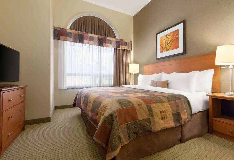 هتل Ramada By Wyndham Drayton Valley
