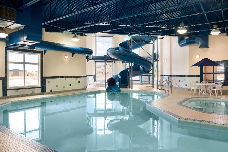هتل Ramada By Wyndham Drayton Valley