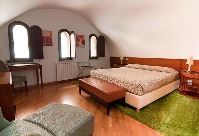 هتل St. Peter  Six Rooms & Suites