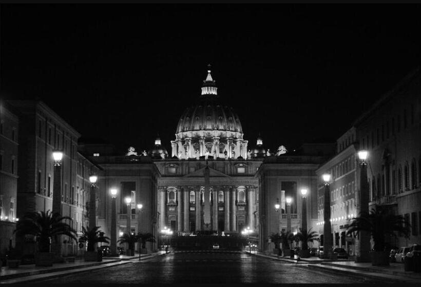هتل St. Peter  Six Rooms & Suites