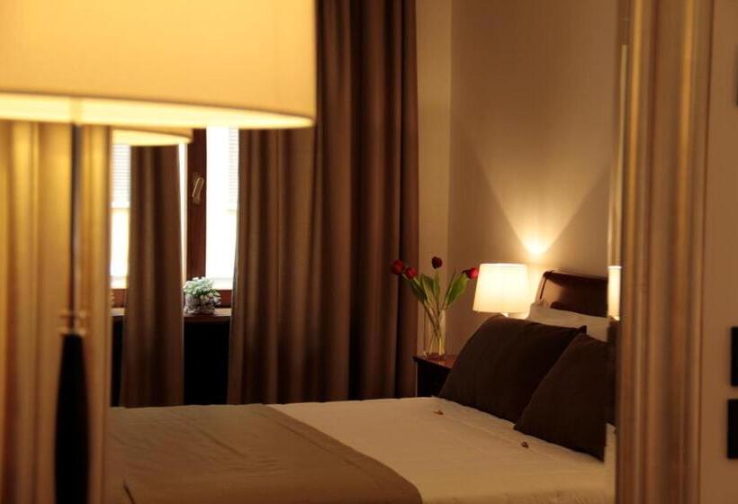 هتل St. Peter  Six Rooms & Suites