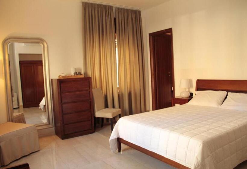 هتل St. Peter  Six Rooms & Suites