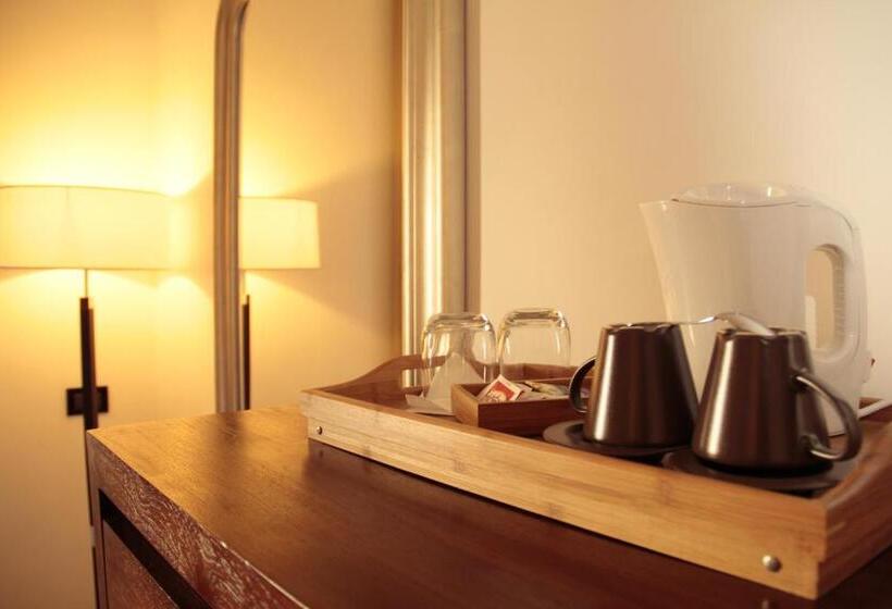 هتل St. Peter  Six Rooms & Suites
