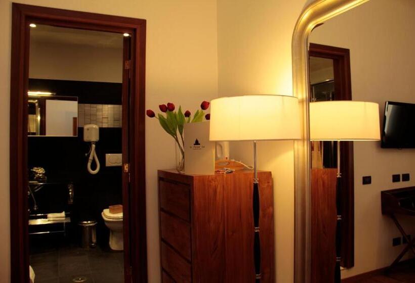 هتل St. Peter  Six Rooms & Suites