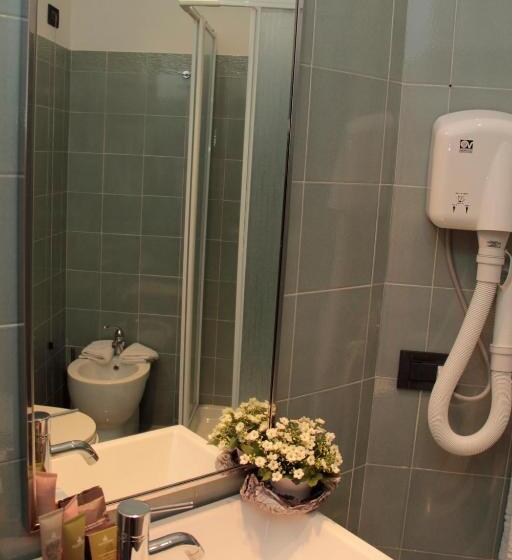 هتل St. Peter  Six Rooms & Suites