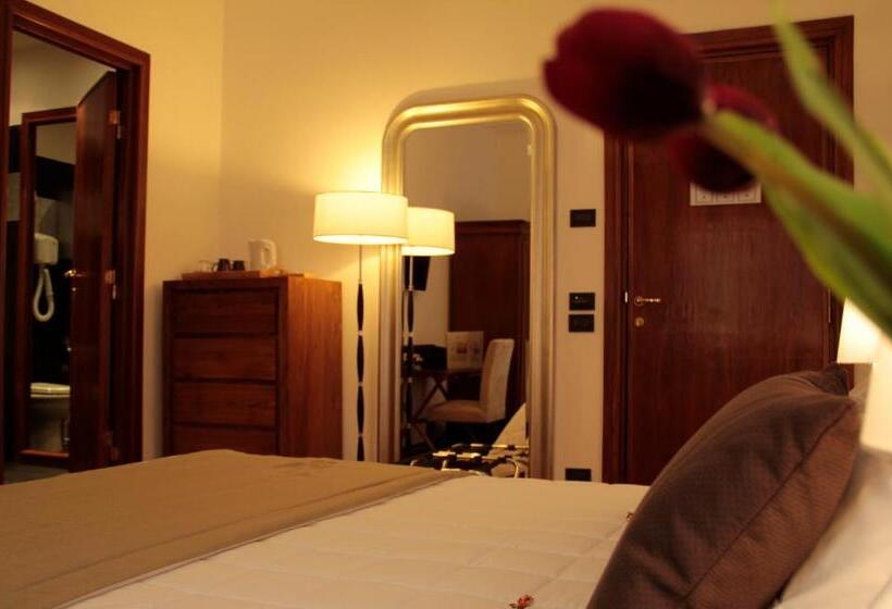 هتل St. Peter  Six Rooms & Suites