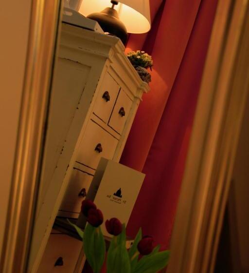 هتل St. Peter  Six Rooms & Suites