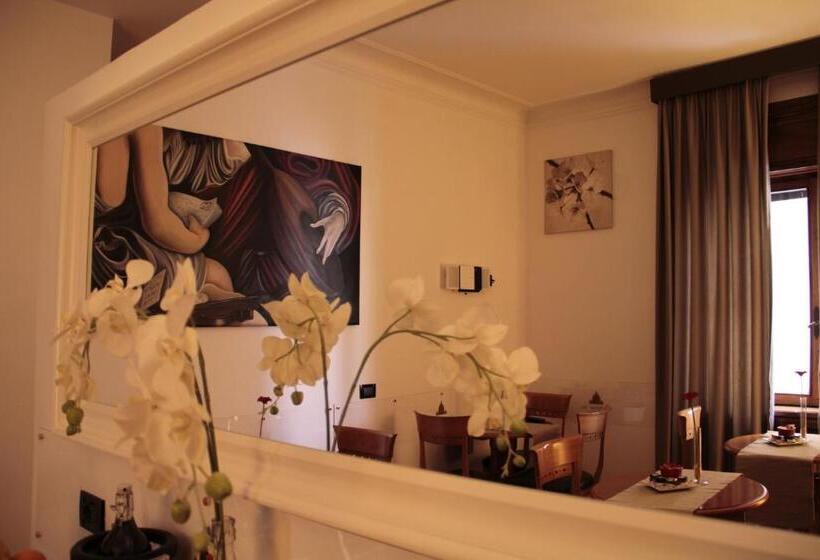 هتل St. Peter  Six Rooms & Suites