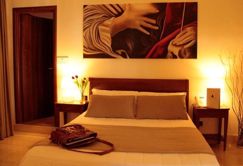 هتل St. Peter  Six Rooms & Suites