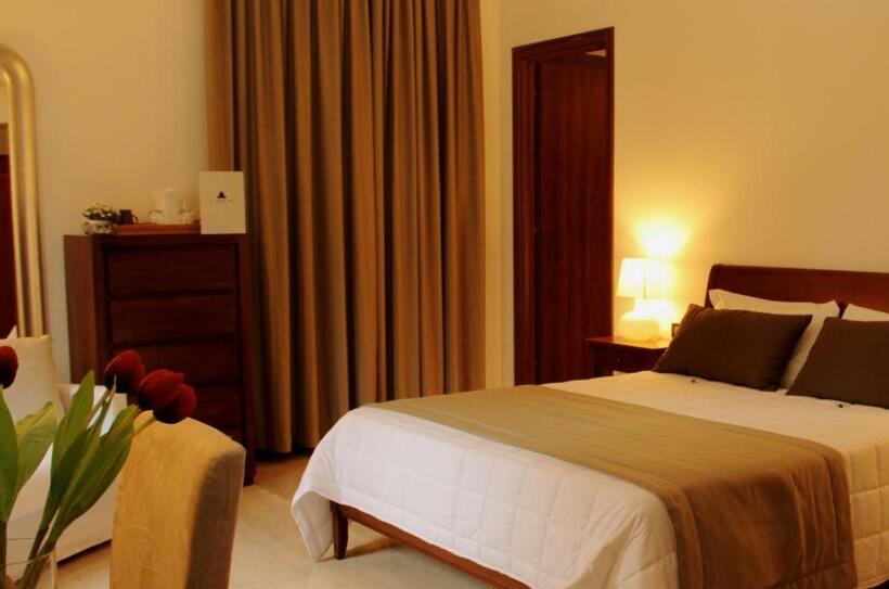 هتل St. Peter  Six Rooms & Suites