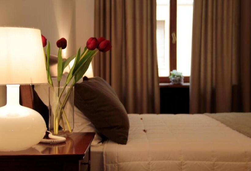 هتل St. Peter  Six Rooms & Suites