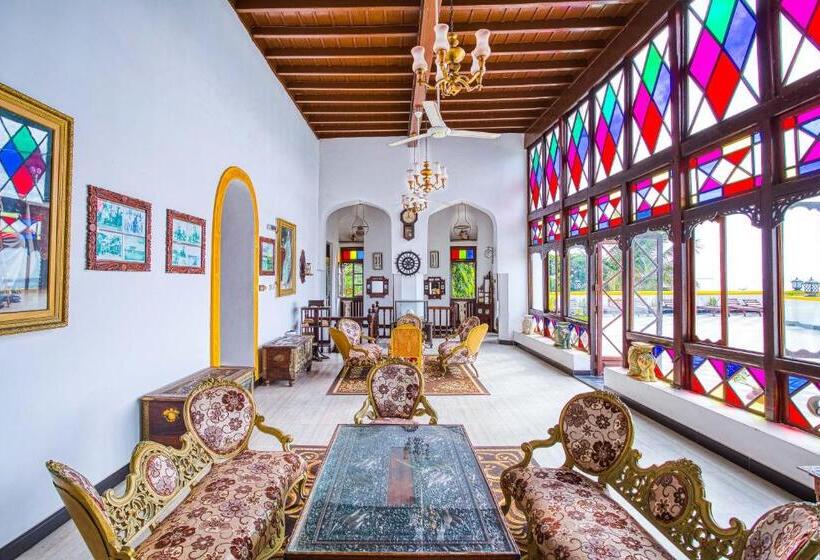 هتل Tembo House