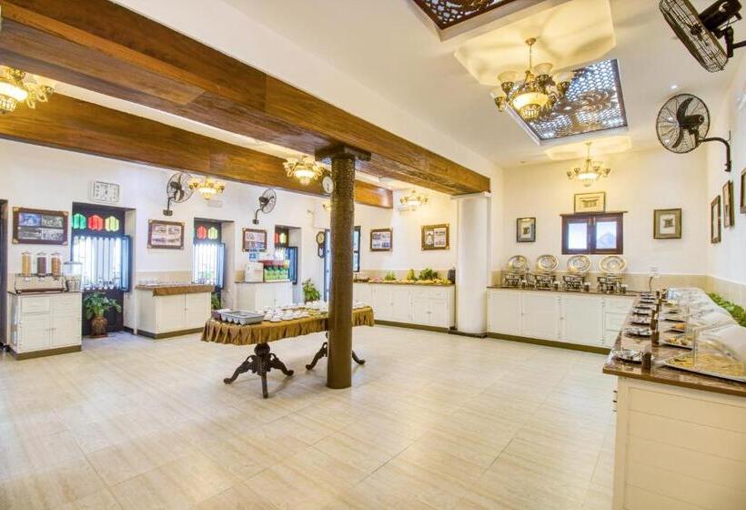 هتل Tembo House