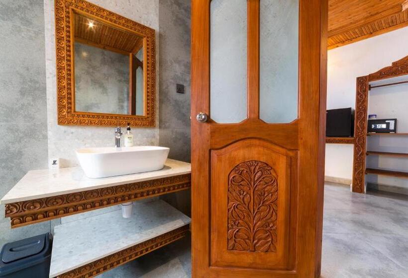 هتل Tembo House