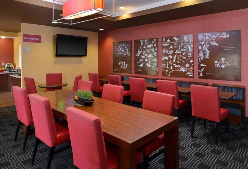 هتل Towneplace Suites Sacramento Cal Expo