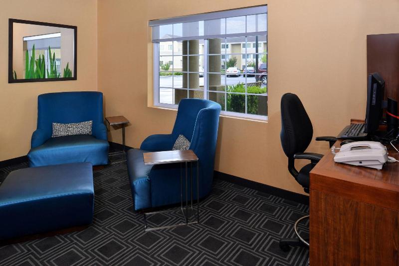 هتل Towneplace Suites Sacramento Cal Expo
