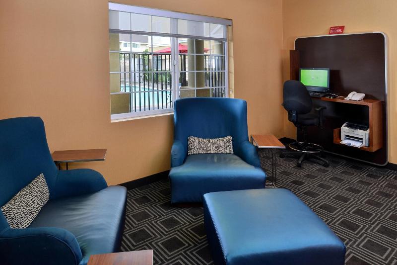 هتل Towneplace Suites Sacramento Cal Expo