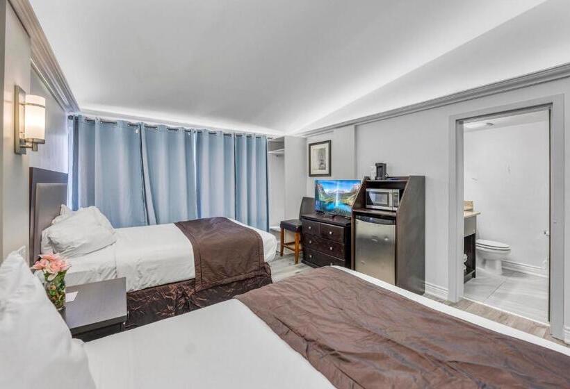 هتل Travelodge By Wyndham Sarnia