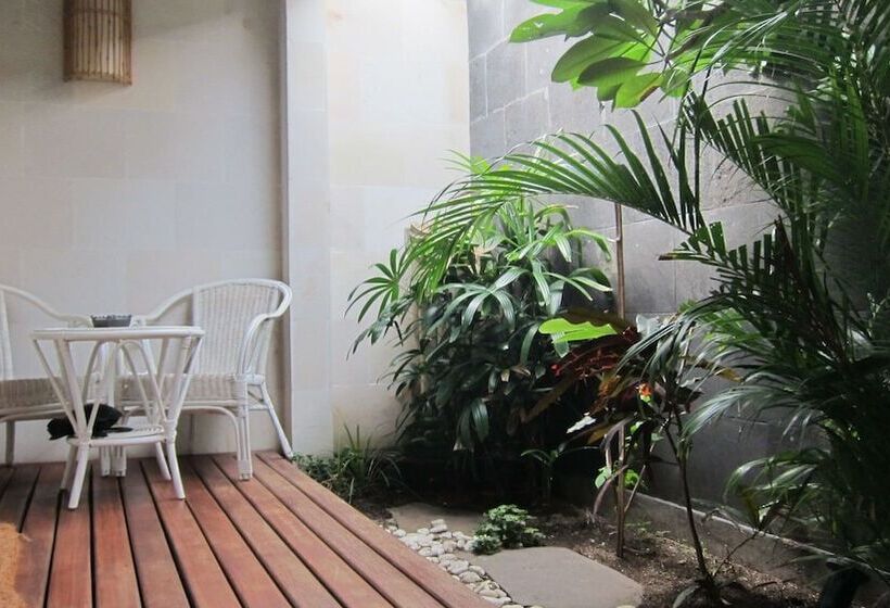 هتل Scallywags Smugglers