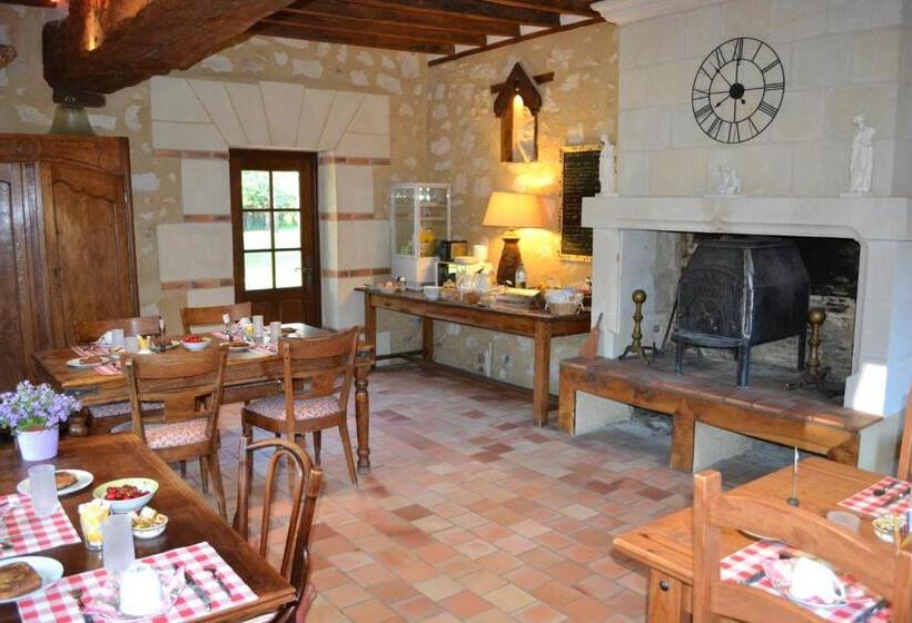 تختخواب و صبحانه Maison D'hôtes La Chouanniere