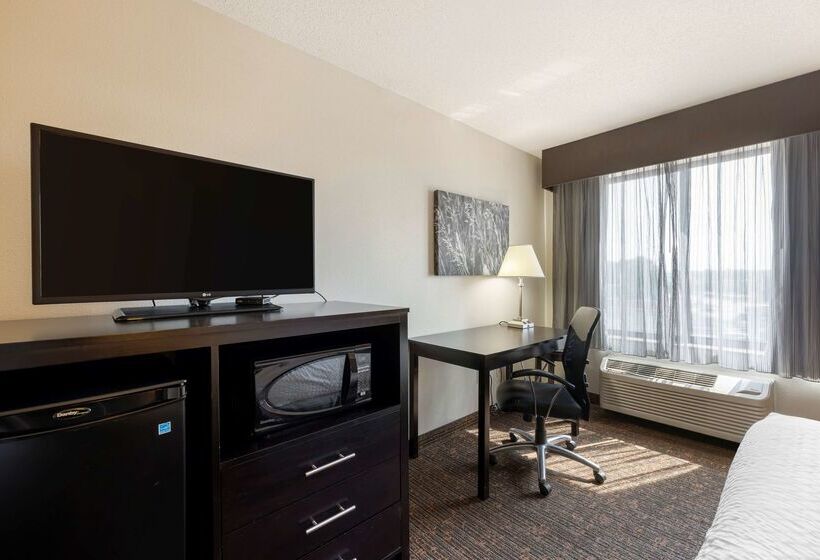 هتل Best Western Plus Omaha Airport Inn