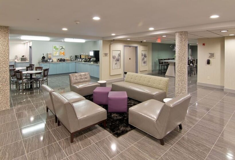 ホテル Best Western Plus Woodstock Inn & Suites