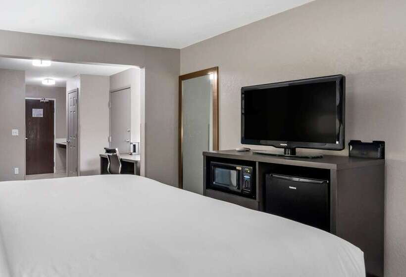 هتل Comfort Inn & Suites