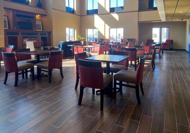 בית מלון כפרי Comfort Inn & Suites
