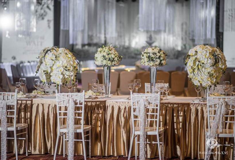 هتل Crowne Plaza Xiangyang, An Ihg