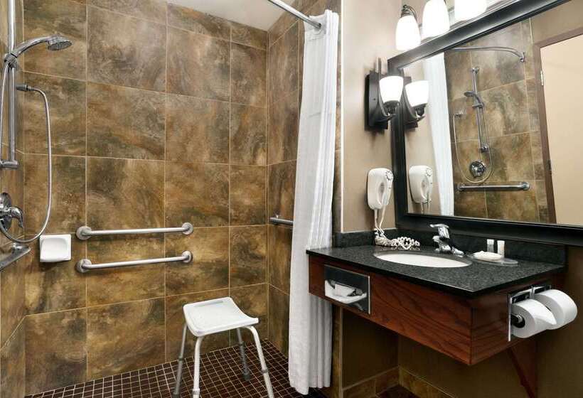 בית מלון כפרי Days Inn & Suites By Wyndham Strathmore