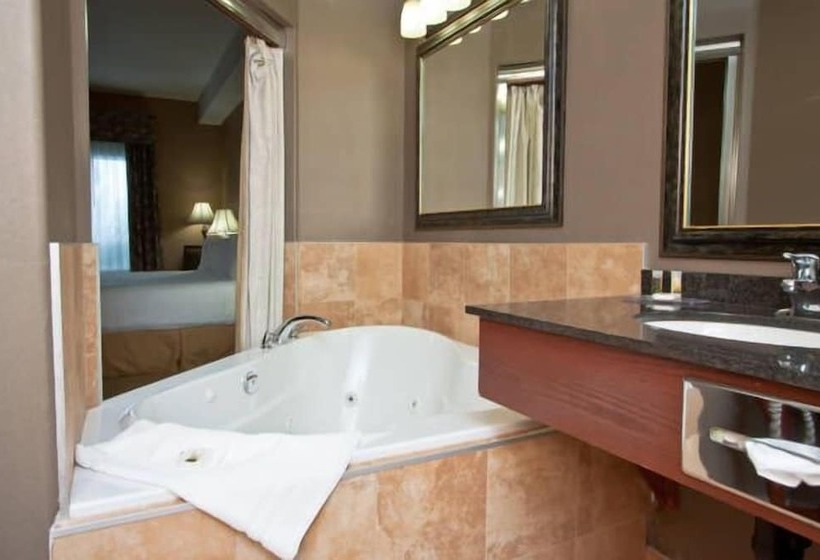 בית מלון כפרי Days Inn & Suites By Wyndham Strathmore