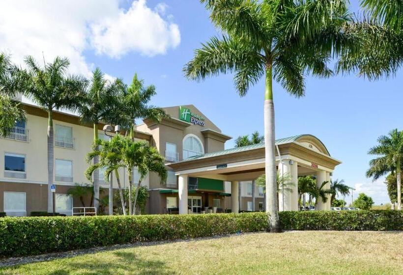 Hotel Holiday Inn Express  & Suites Florida Citygateway To Keys