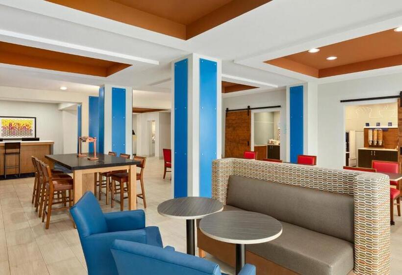 Holiday Inn Express Hotel & Suites Fort Myers East   The Forum, An Ihg