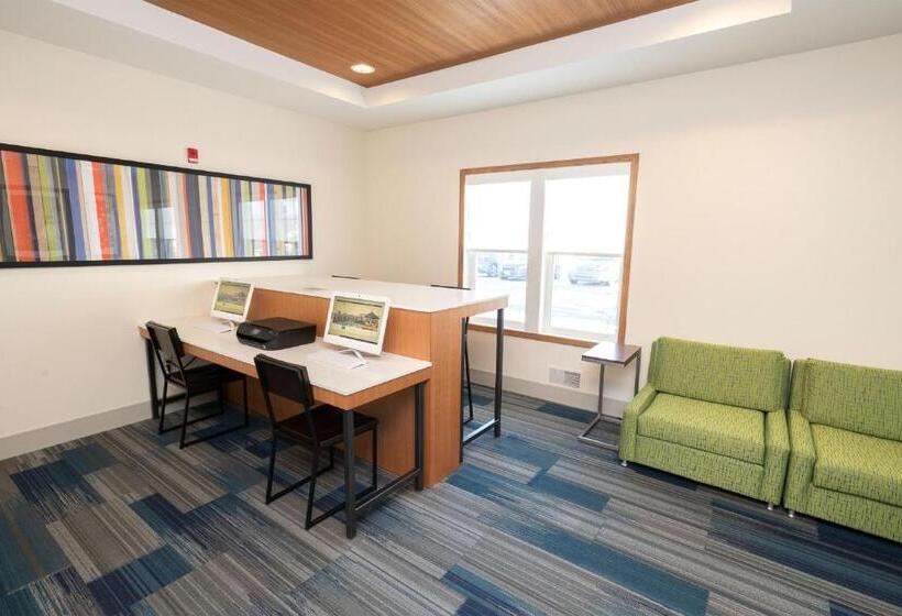 هتل Holiday Inn Express & Suites Iron Mountain, An Ihg