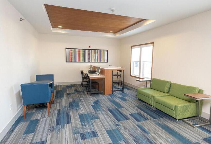 هتل Holiday Inn Express & Suites Iron Mountain, An Ihg