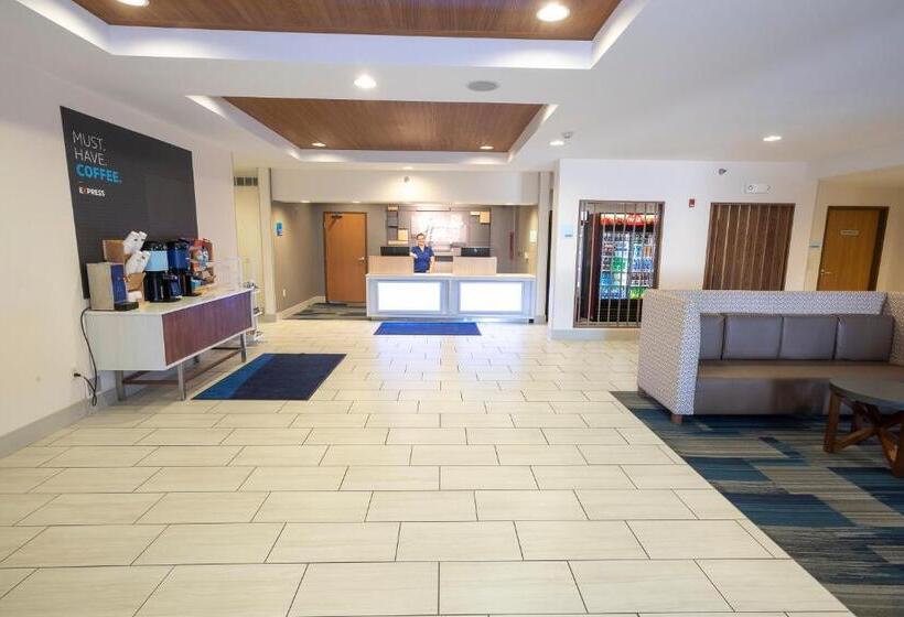هتل Holiday Inn Express & Suites Iron Mountain, An Ihg