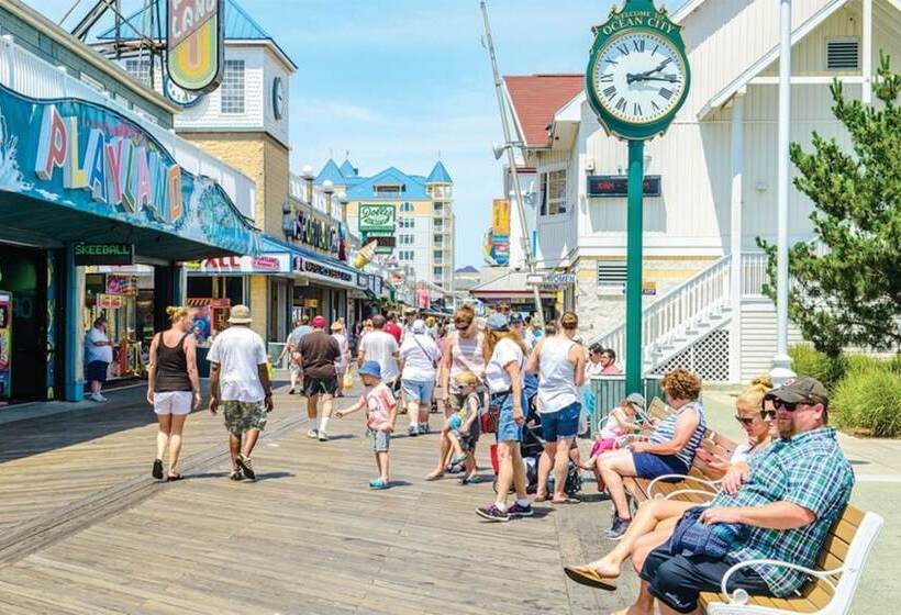 هتل Holiday Inn Express & Suites   Ocean City, An Ihg