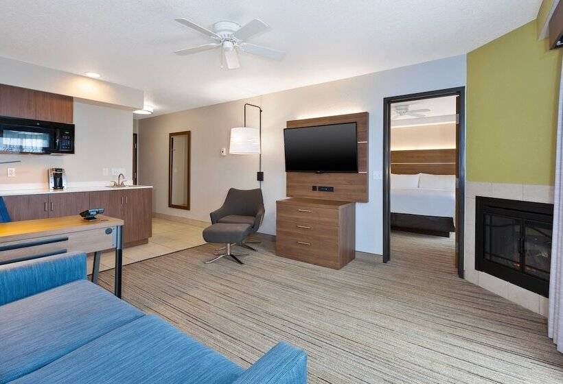 Holiday Inn Express Hotel & Suites Petoskey, An Ihg