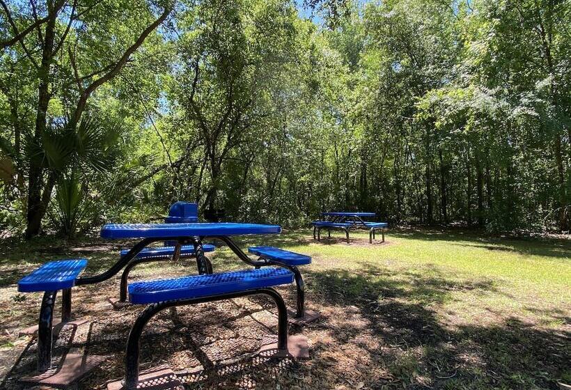 בית מלון כפרי Holiday Inn Express Suites Plant City By Ihg