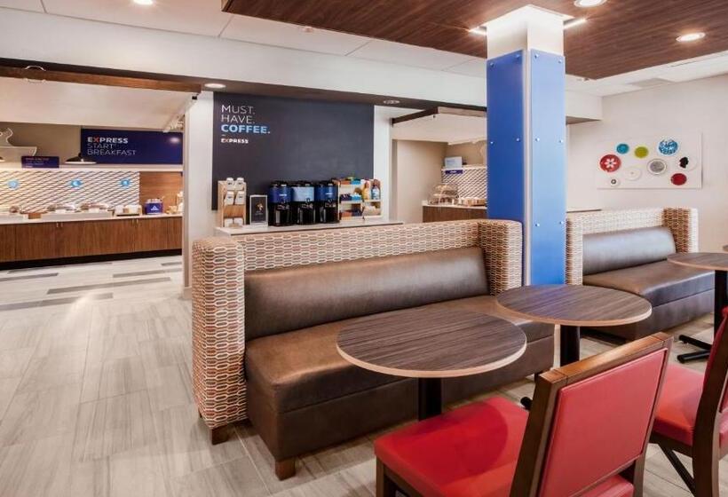 هتل Holiday Inn Express & Suites   Enterprise, An Ihg