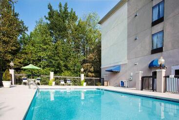 هتل Holiday Inn Express Apex Raleigh, An Ihg