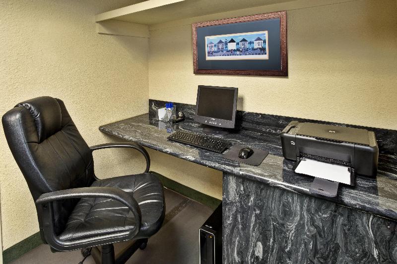 Отель Holiday Inn Express Breaux Bridge, An Ihg