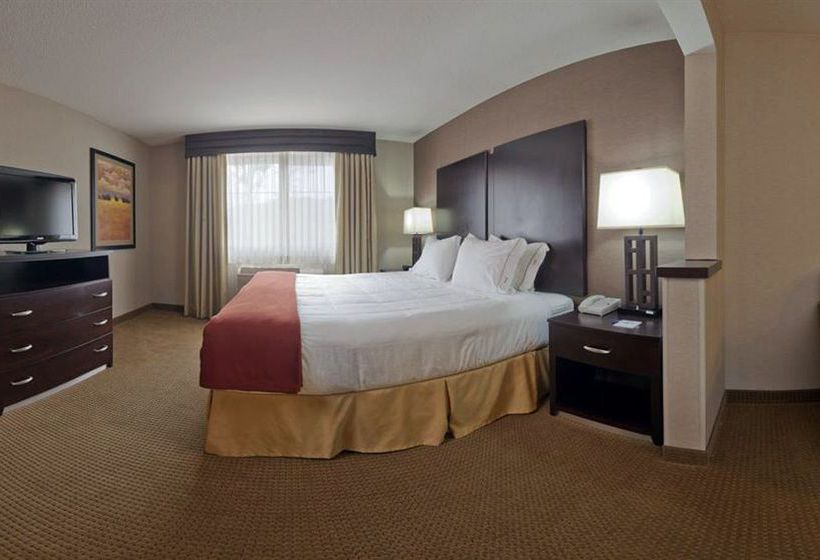 هتل Holiday Inn Express & Suites Canyonville