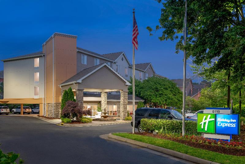 هتل Holiday Inn Express Chapel Hill, An Ihg