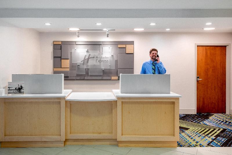 هتل Holiday Inn Express Chapel Hill, An Ihg