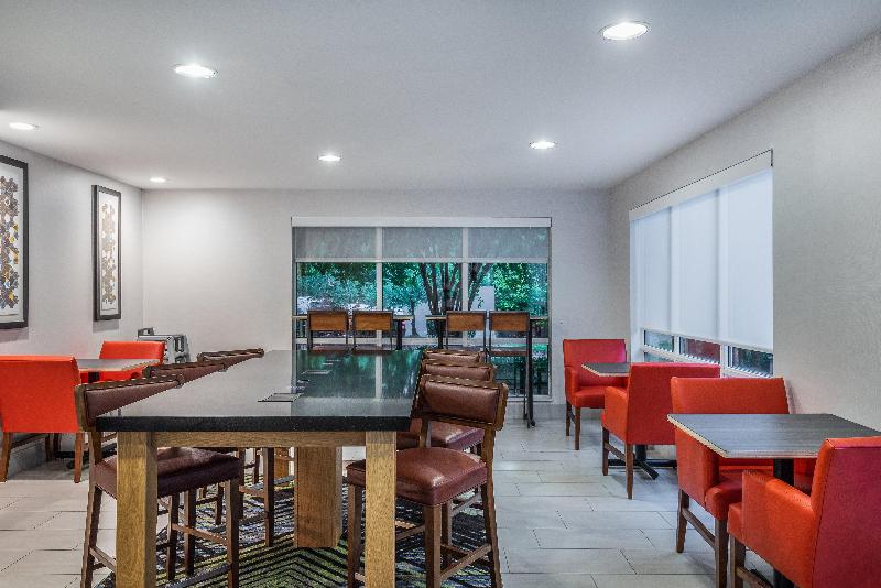 هتل Holiday Inn Express Chapel Hill, An Ihg