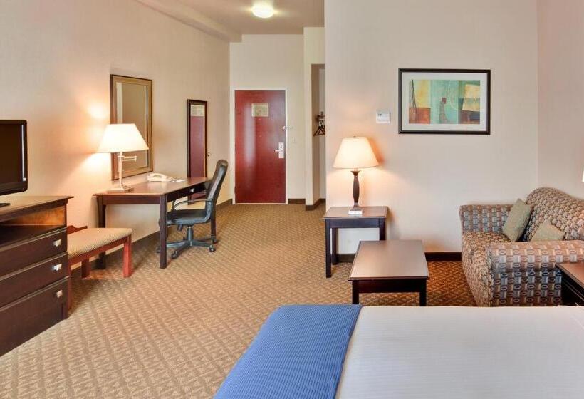 هتل Holiday Inn Express Delano By Ihg