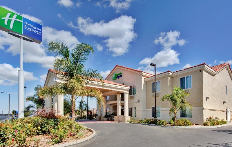 هتل Holiday Inn Express Delano By Ihg