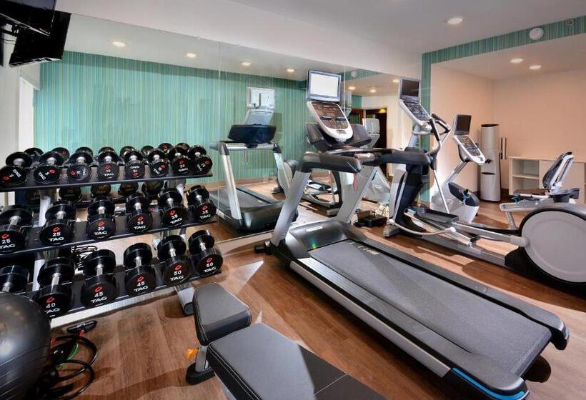 هتل Holiday Inn Express Durham, An Ihg
